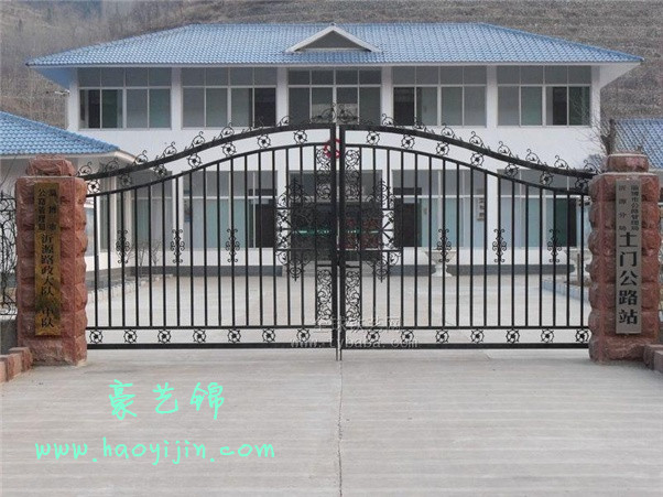 圖片關(guān)鍵詞 中式小區(qū)鐵藝大門效果圖