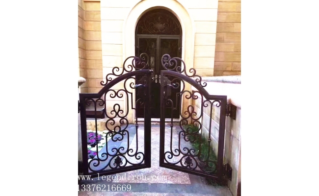 鐵藝小門(mén)